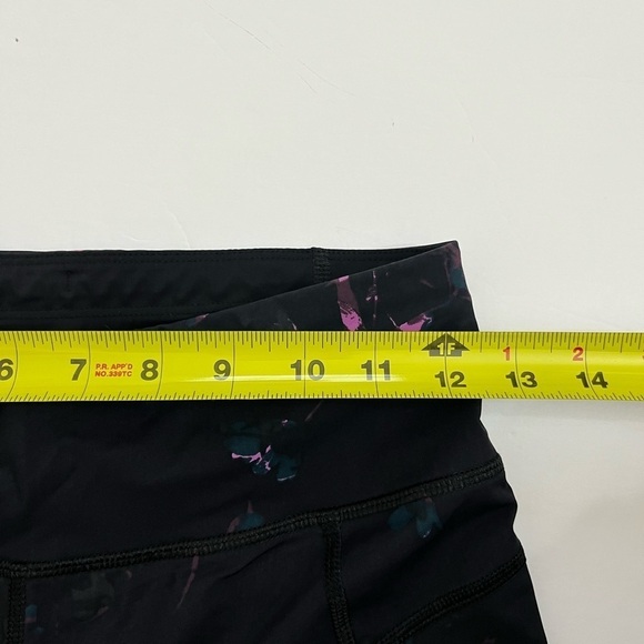 Sweaty Betty The Zero Gravity Leggings Size Small Black with Floral Print - Picture 5 of 8